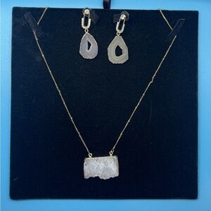 NWOT Quartz Rhinestone Necklace & Earring Set